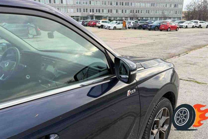 auto SUV rodine auto_1.jpg