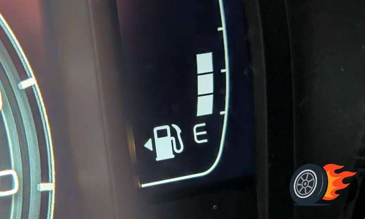 benzin prazdna nadrz auto