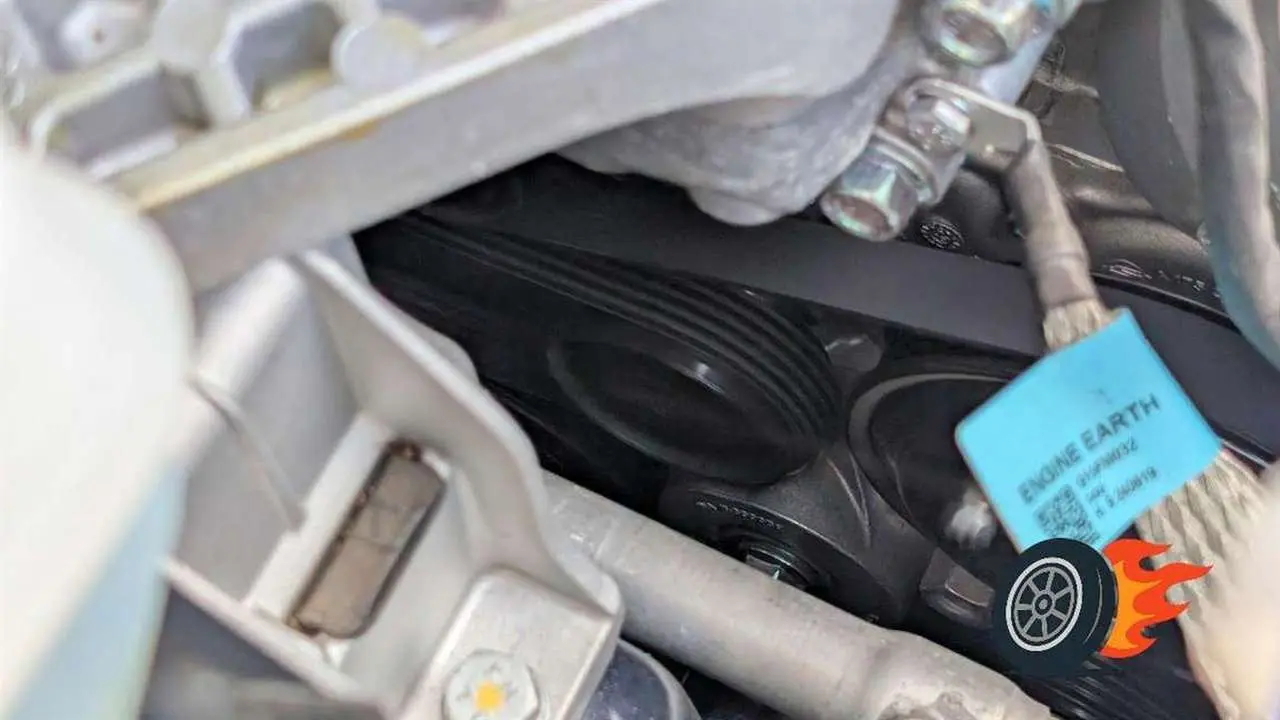 remen motor auta drážkovaný klinový remeň