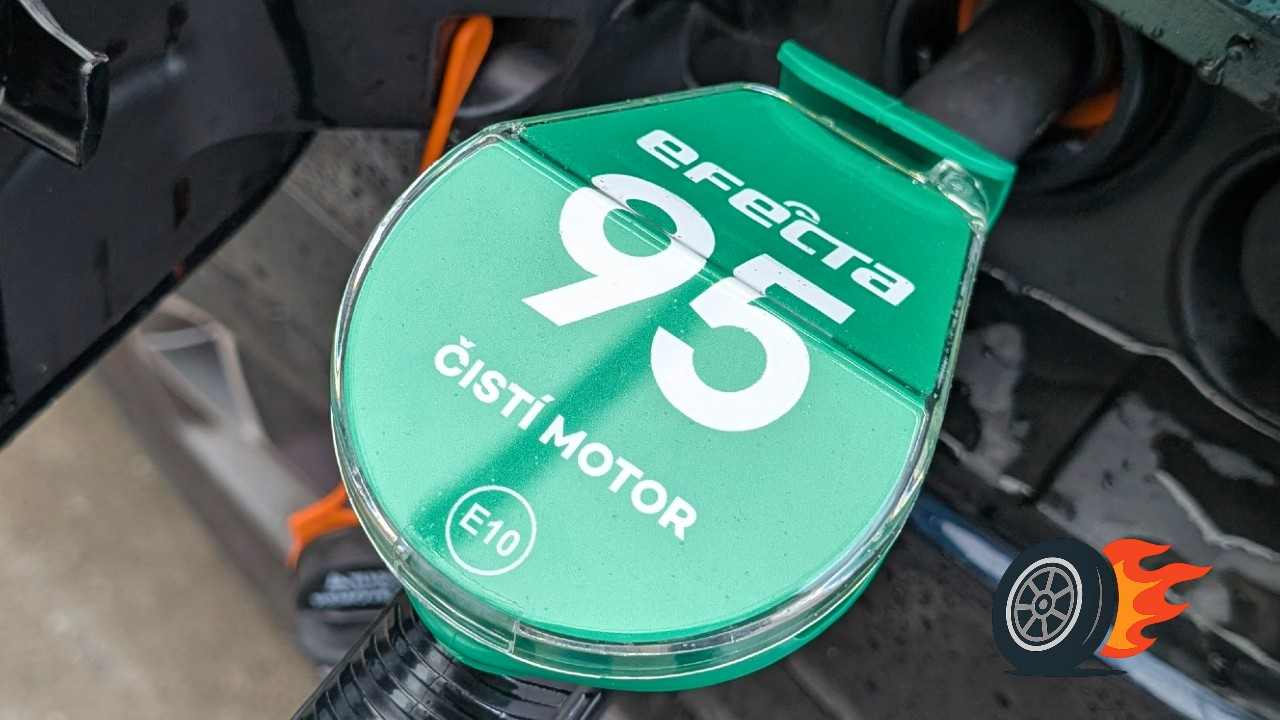 tankovanie benzin_1.jpg