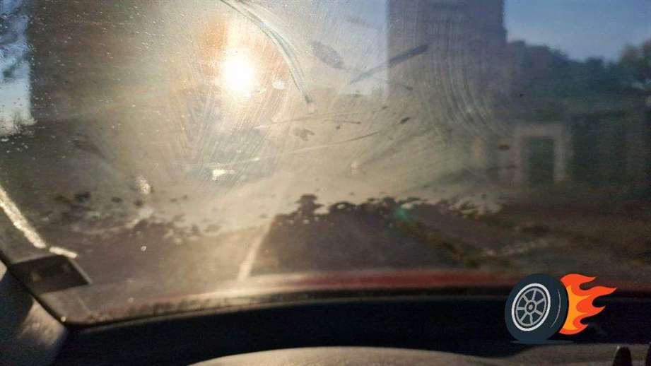 zahmlene okno v aute_2