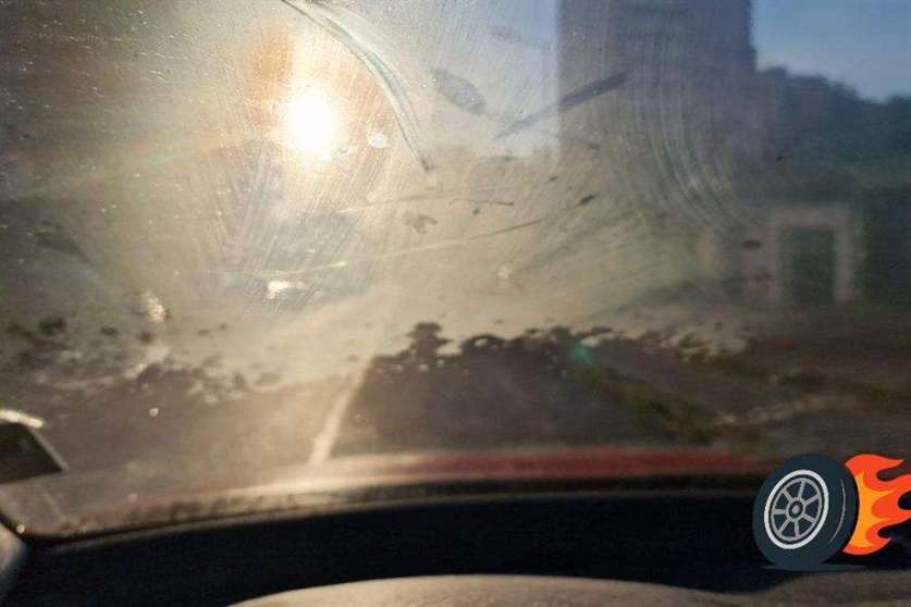 zahmlene okno v aute_2