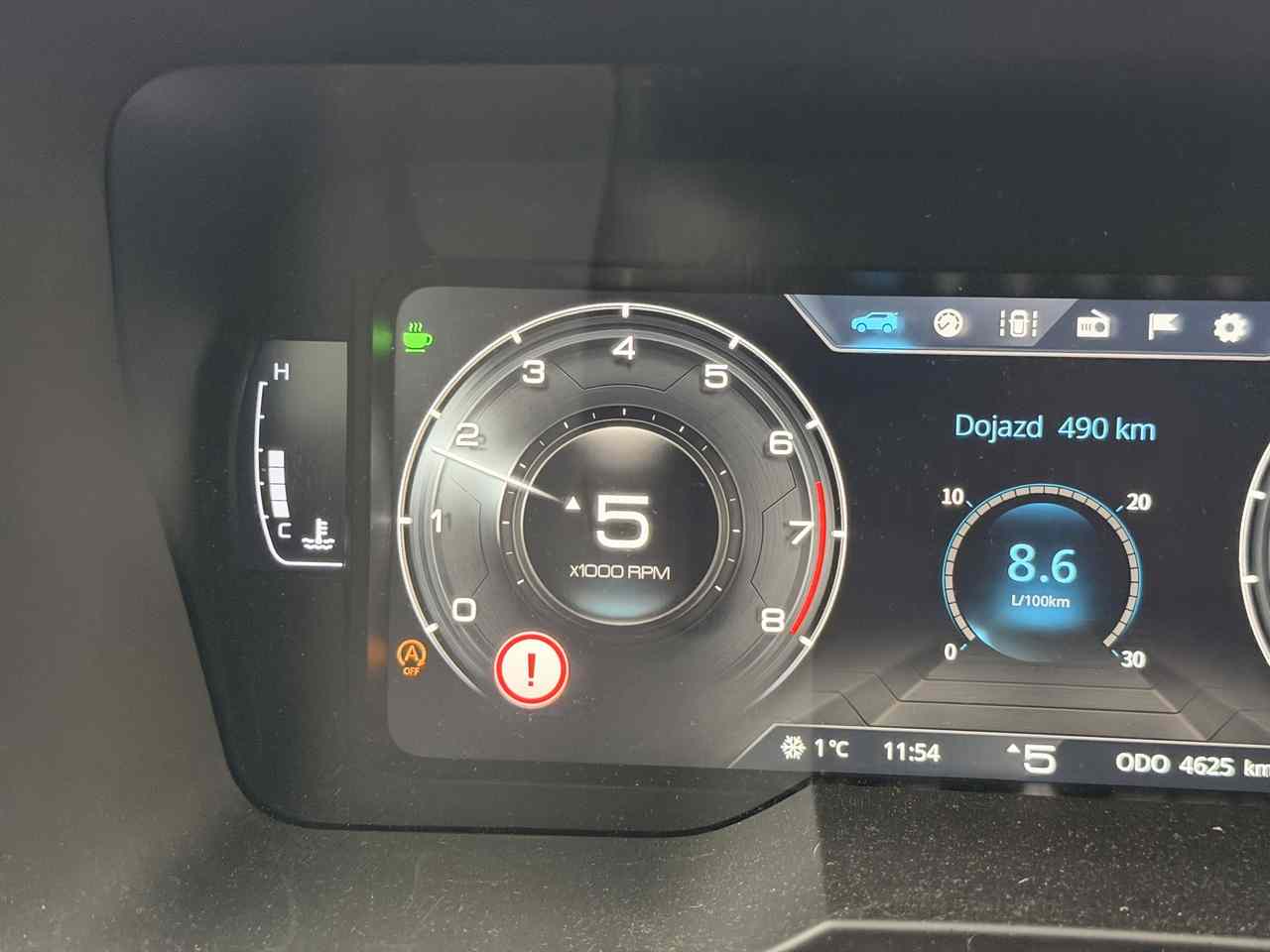 Vyletí ti pri zošliapnutí spojky motor do otáčok? Toto je dôvod, prečo sa to deje. Veľa šoférov hľadá chybu inde