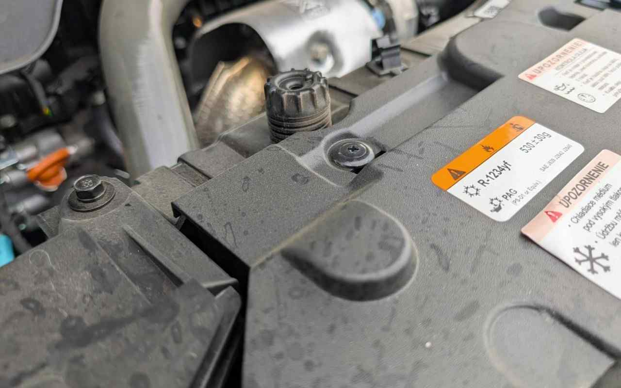 skrutka auto motor_5