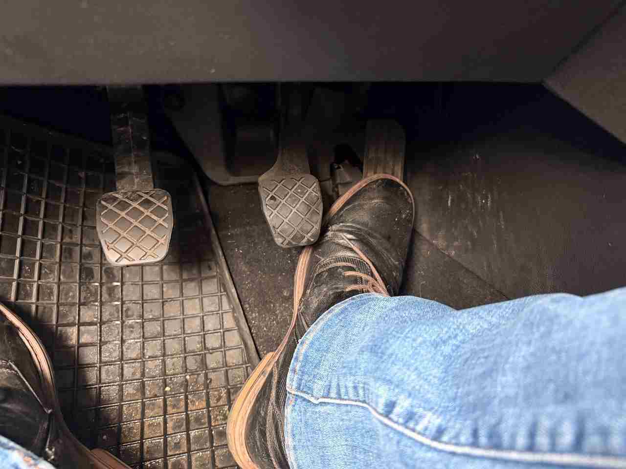 plynovy pedal pridanie plynu