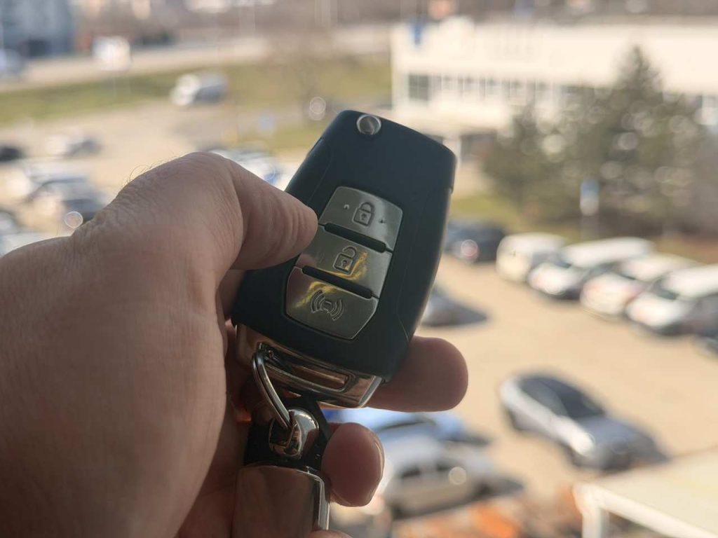 auto bezklucovy system