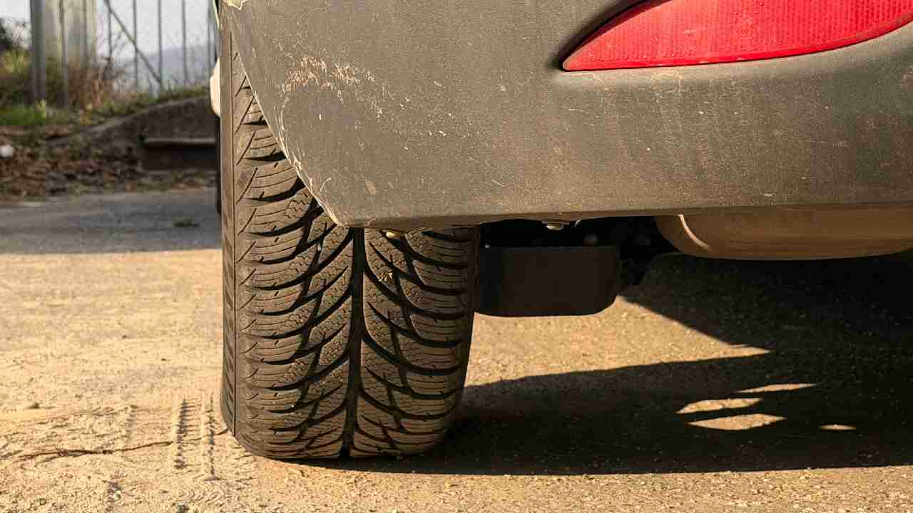 auto pneumatiky parkovanie_1