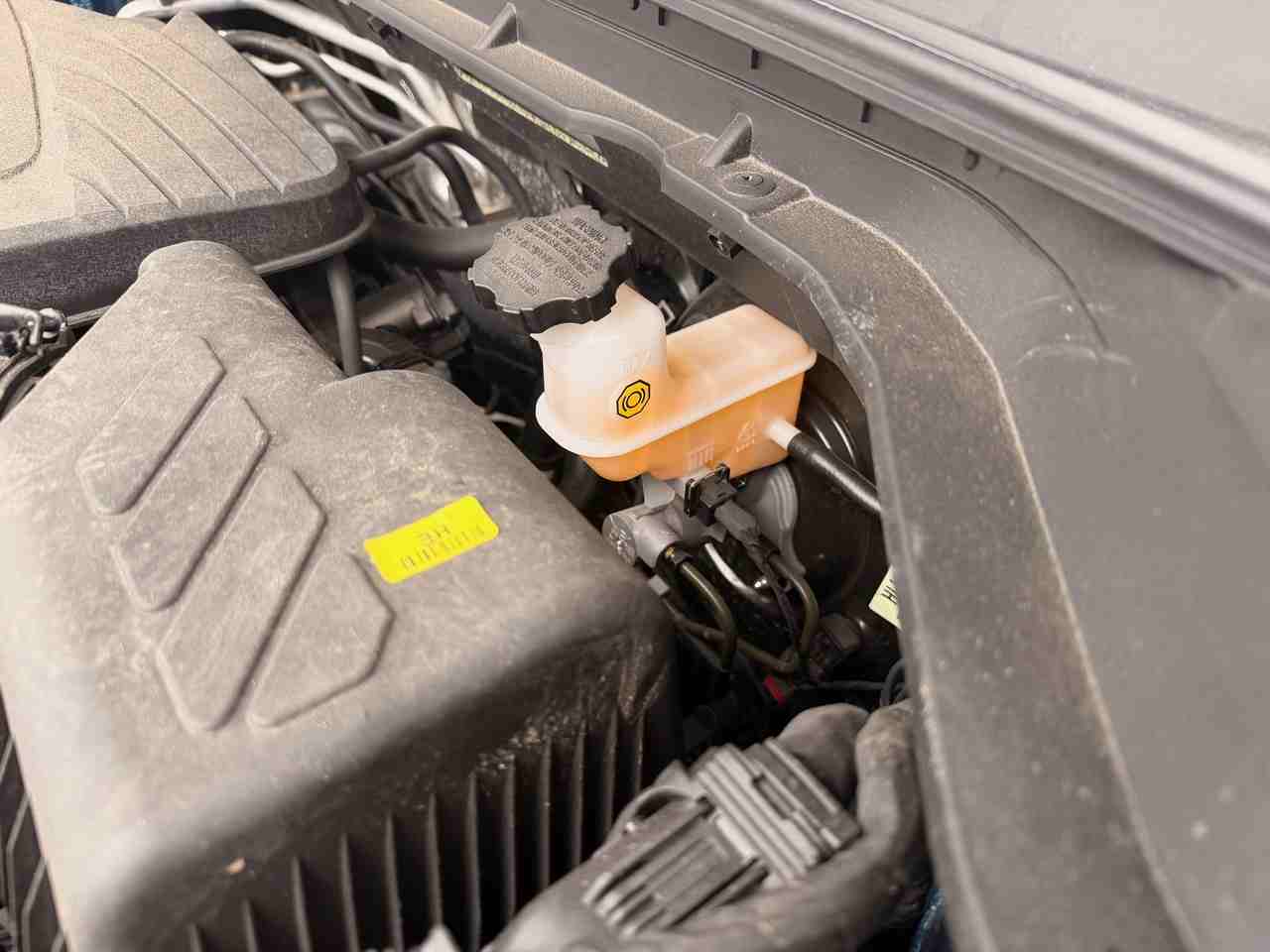 brzdova kvapalina v aute