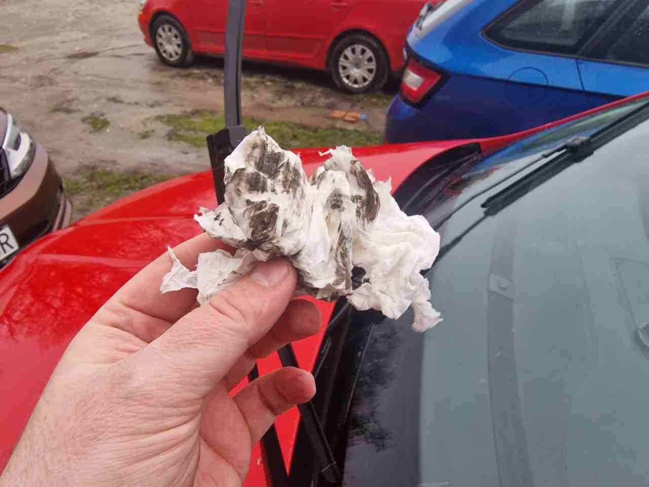 spina na stieracoch auta