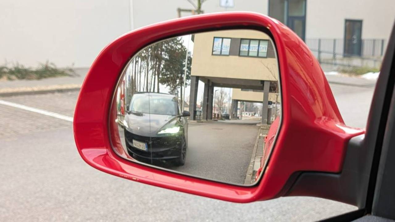spravne nastavenie spatneho zrkadla na aute