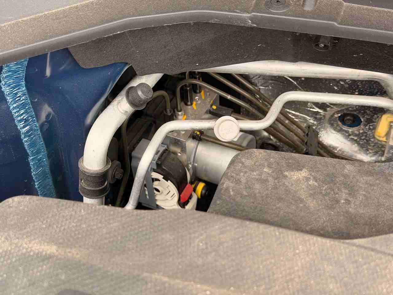 trubky klimatizacie auto