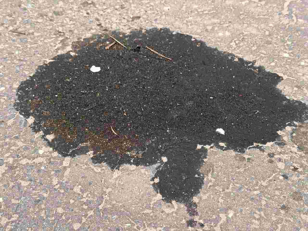 unik kvapaliny z auta unik oleja