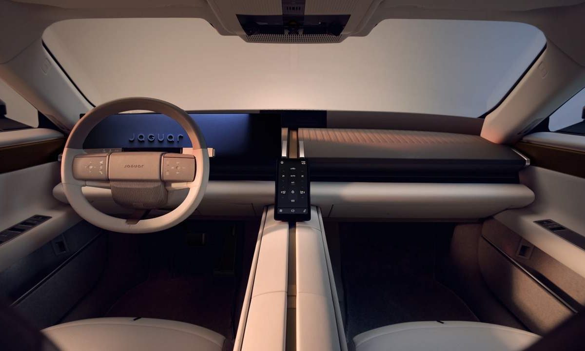 Jaguar Type01 predna kabina