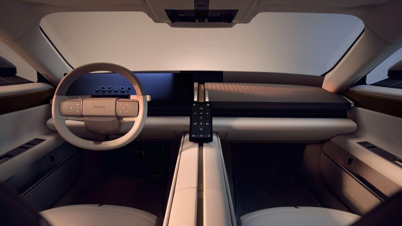 Jaguar Type01 predna kabina