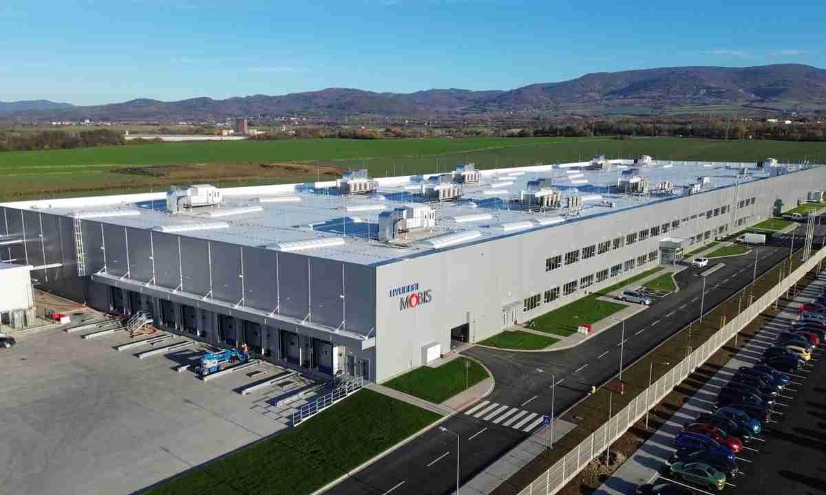 Hyundai Mobis Novaky fabrika_1.jpg