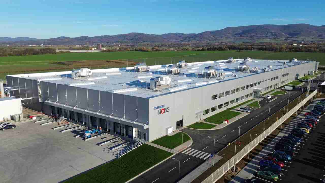 Hyundai Mobis Novaky fabrika_1.jpg
