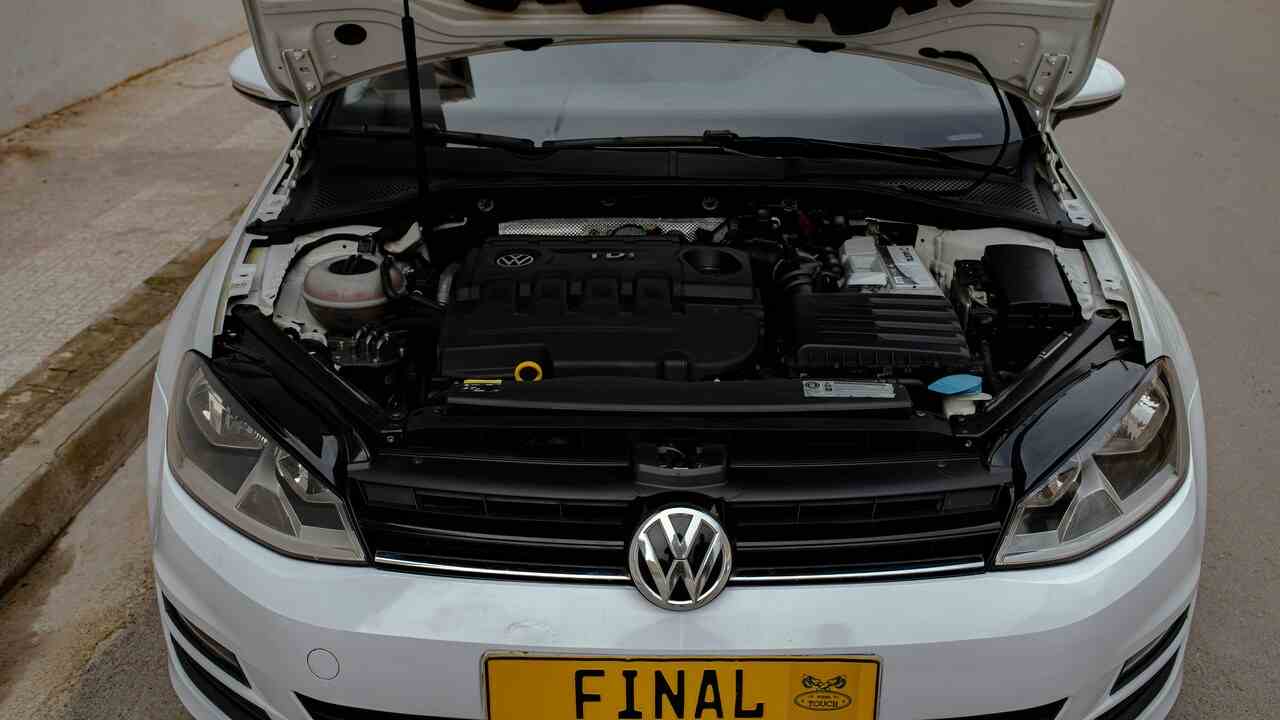 VW Golf 2.0 motor